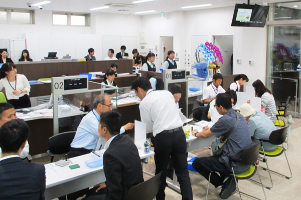 飯能信用金庫は、新設のさいたま中央支店にファイナンスセンターを設置し、専門担当者を配置した。(７月25日)