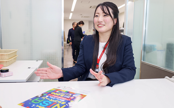 鹿児島銀行は新NISAの開始を見据え、顧客への提案を強化する。/