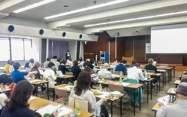 しずおか焼津信用金庫は新NISA活用をテーマにセミナーを実施した（３月16日、静岡商工会議所、しずおか焼津信用金庫提供）