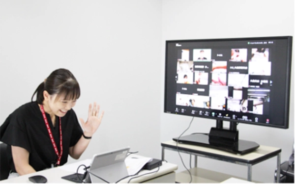 秋田銀は、オンラインでの「投資Lab」を通じてタイムリーに情報提供をしている（秋田銀提供）