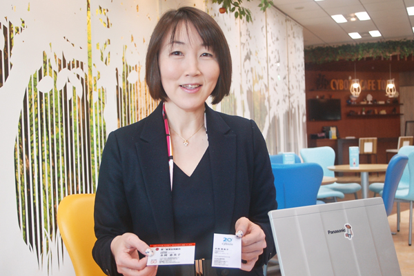 サイボウズ社長室の地域クラウドプロデューサー・永岡恵美子さんは、副業で第一勧業信用組合未来開発部創業支援室アドバイザーとして月２回勤務する。