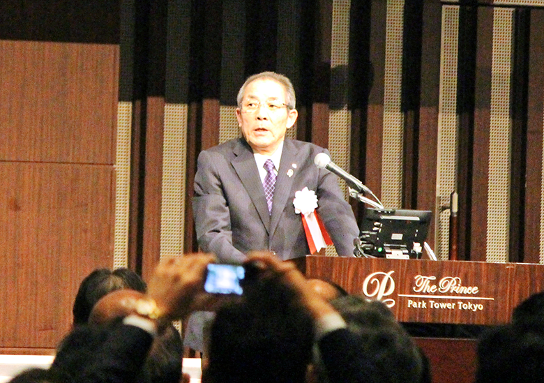 「組合員の声を起点に創造的自己改革を成し遂げよう」と語る中家徹会長(3月7日、ザ・プリンスパークタワー東京)