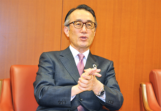 三毛・全銀協会長