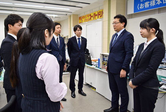 豊富な経験を持つ先輩から積極的に学ぼう