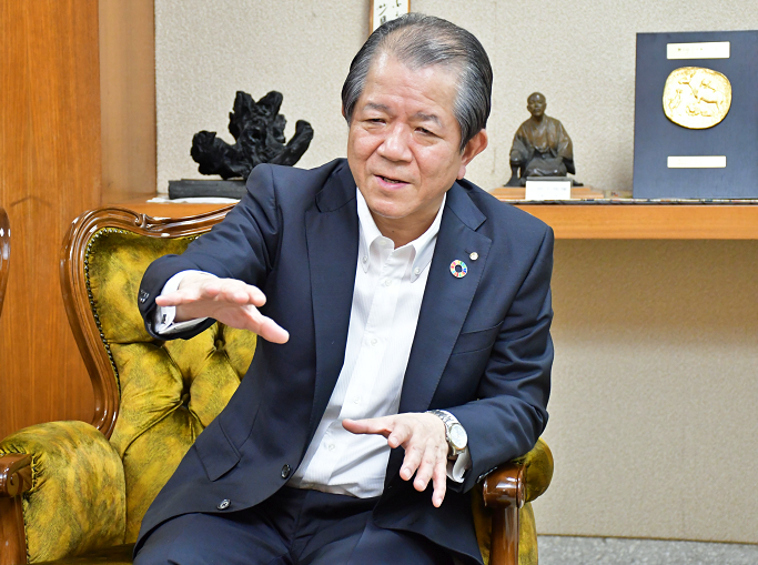 西川・第二地銀協会長