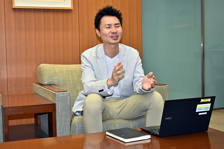 「興味がない業務でも将来必ず役に立つ。出会った仕事や人を大切にしてほしい」と語る田中CEO