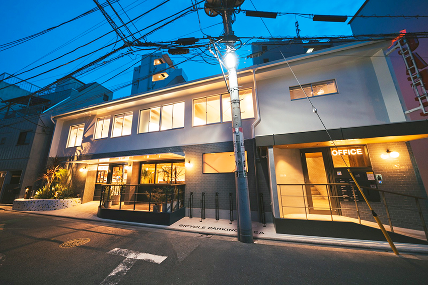 城北信金のカフェ併設創業支援施設「COSA ON」