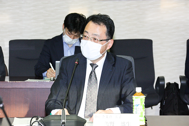 角野然生・中企庁長官は、官民機関の連携強化に取り組む考えを示した（5月31日）