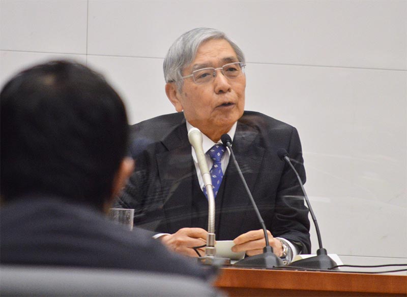 黒田総裁は最後の定例会見で、異次元緩和について「成功だった」と振り返った（3月10日、日銀本店）