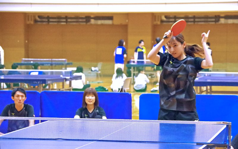 新潟信金の堀美紀さん(10月7日、新潟市西総合スポーツセンター)