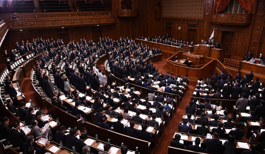 企業開示制度の見直しをはじめ金融界に大きな影響を与える改正金商法が衆院本会議で可決、成立した(11月20日、国会)