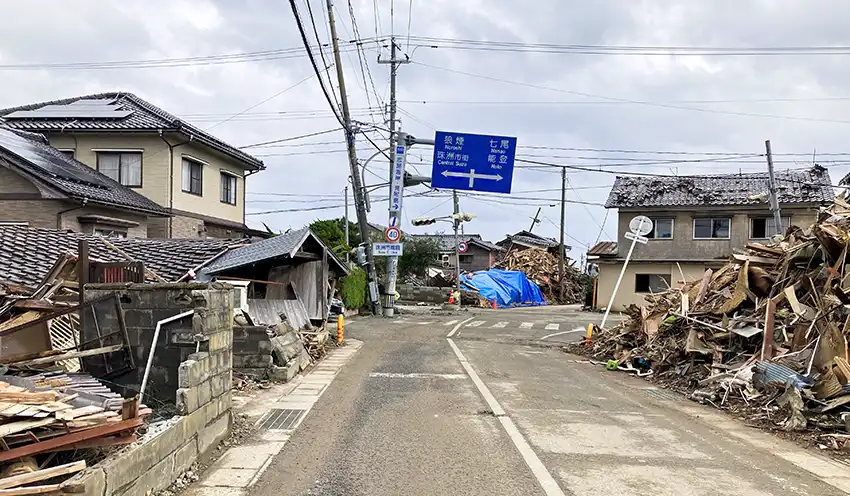 発災から2カ月近く経ち道路の復旧は進むが復興には時間がかかる（2月23日、石川県珠洲市）