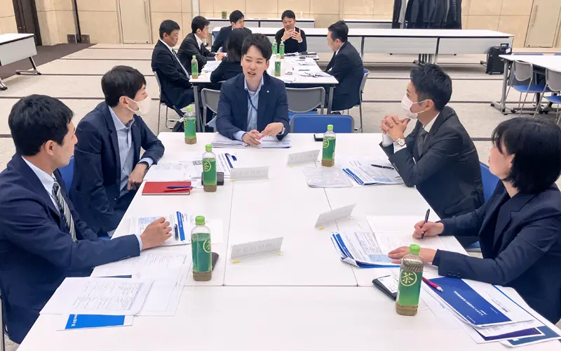信金中金のサステナビリティをテーマとした研修に参加する全国の信金職員ら（信用金庫会館京橋別館）