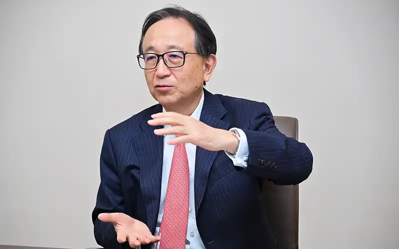 【写真】亀澤社長（7月29日、本社）