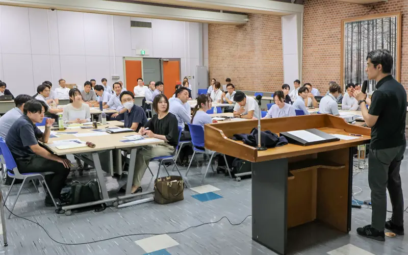共同通信記者による企業考察力養成講座(8月8日、本店、栃木銀行提供)