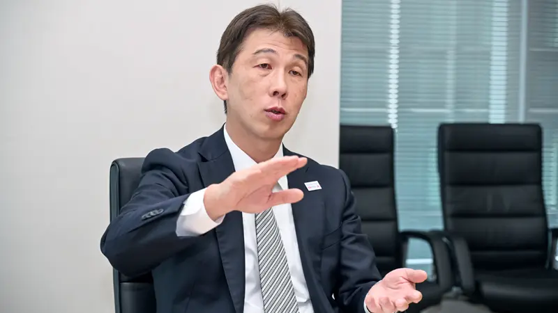 インタビューに答える窪田博・三菱UFJ信託銀行社長（２月６日、三菱UFJ信託銀行本社）