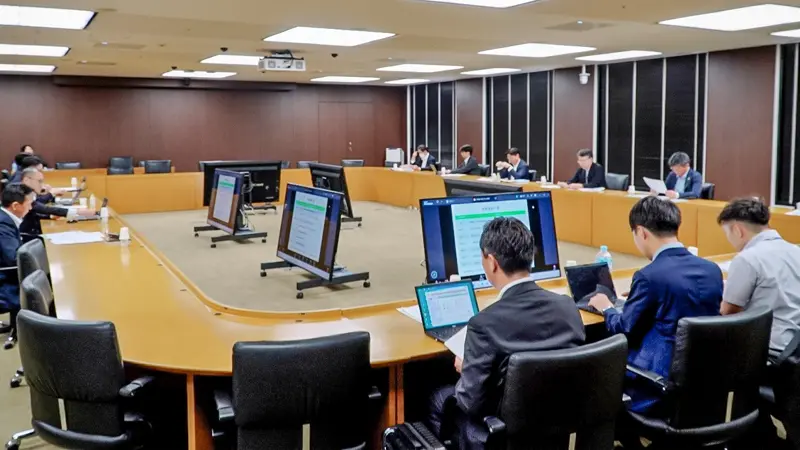 環境省や各信金などから担当者が登壇した信金中金と全国信用金庫協会がウェブで配信した脱炭素セミナー（７月16日、信金中金提供）